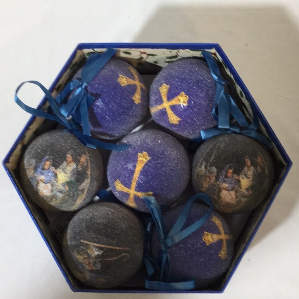 Nativity Ornament Set - Picture 3 of 4